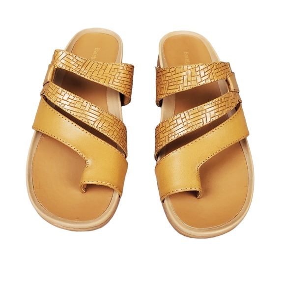 BareTraps Womens Hoorah Tan Faux Leather Slide Sandals Size 7 - Picture 3 of 9